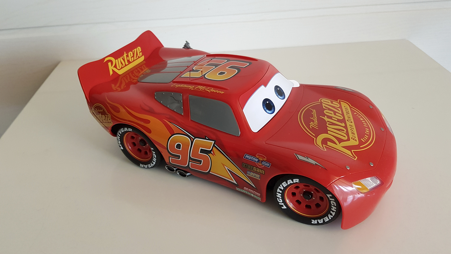 Test Sphero Ultimate Flash McQueen : une réplique parfaite mais totalement  hors de prix - CNET France